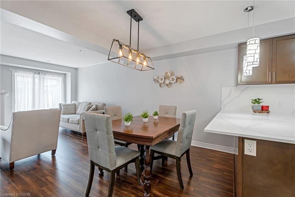 28 Charleswood Crescent, Hamilton, ON - Indoor Photo Showing Dining Room