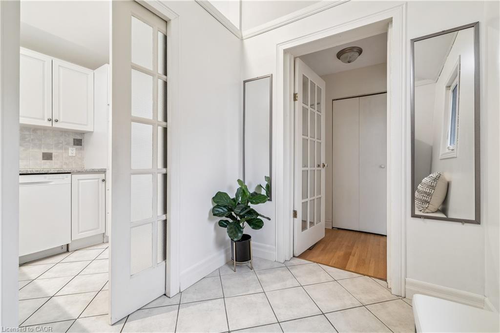 532 Elwood Road, Burlington, ON - Indoor Photo Showing Other Room