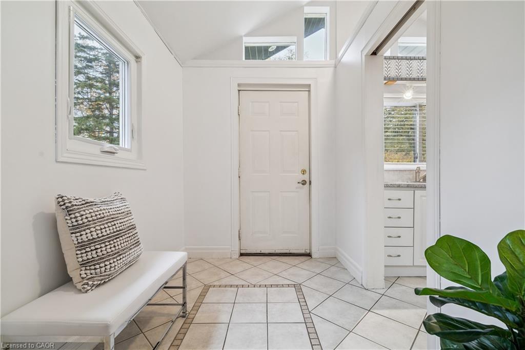 532 Elwood Road, Burlington, ON - Indoor Photo Showing Other Room