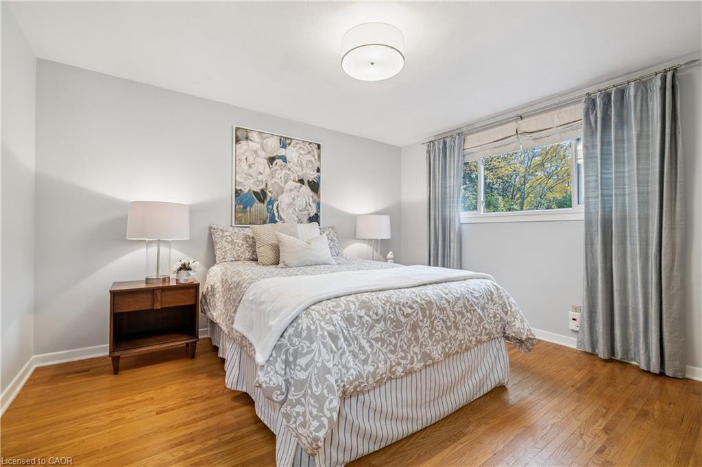 532 Elwood Road, Burlington, ON - Indoor Photo Showing Bedroom