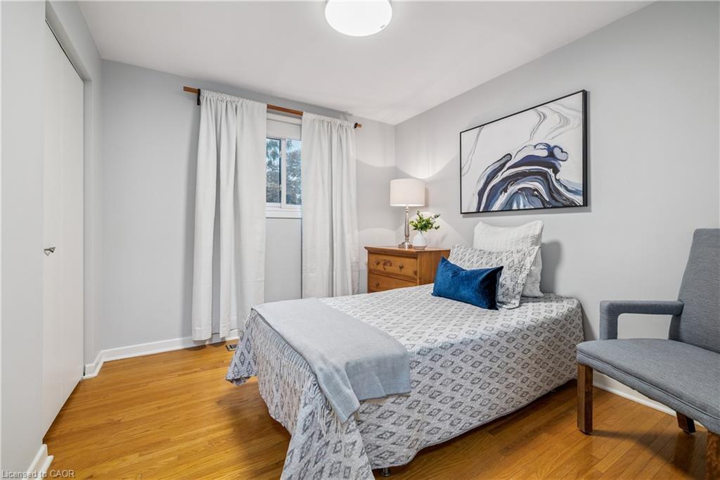 532 Elwood Road, Burlington, ON - Indoor Photo Showing Bedroom