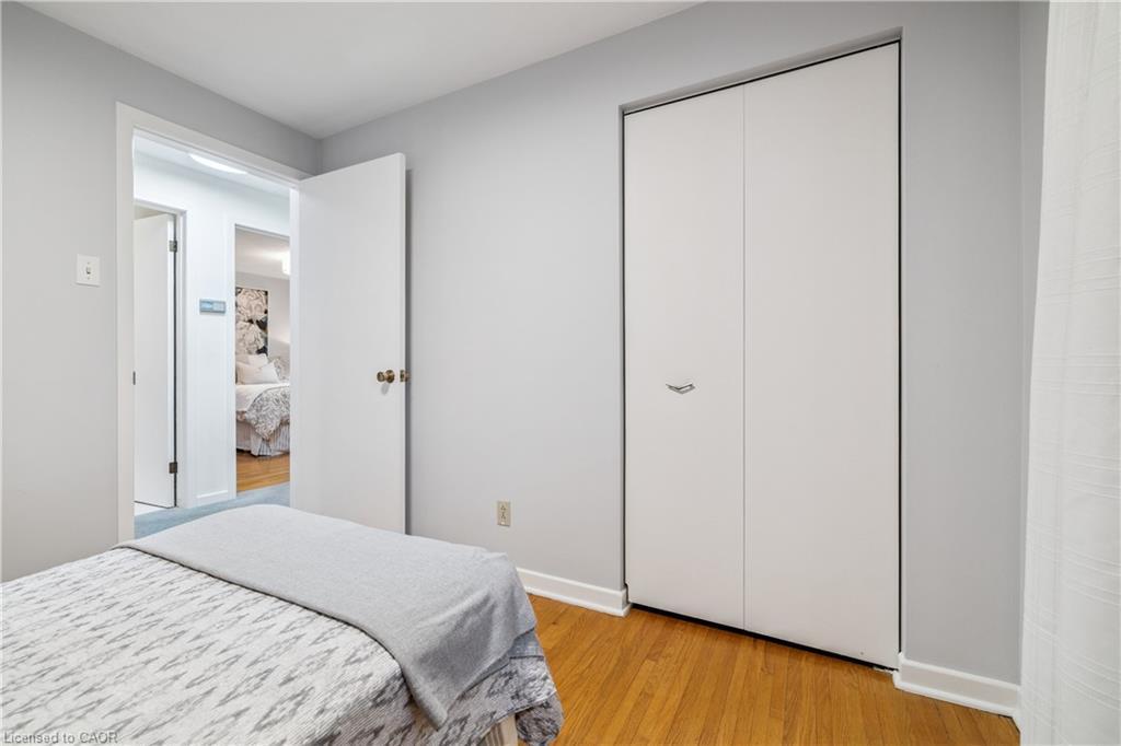 532 Elwood Road, Burlington, ON - Indoor Photo Showing Bedroom