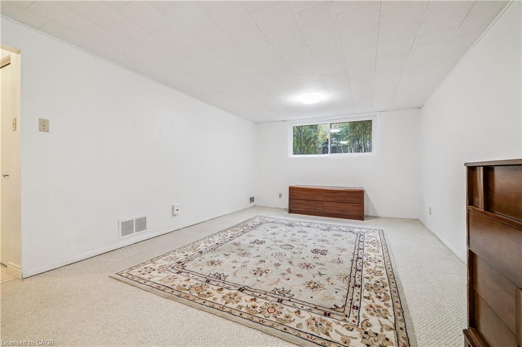 532 Elwood Road, Burlington, ON - Indoor Photo Showing Other Room