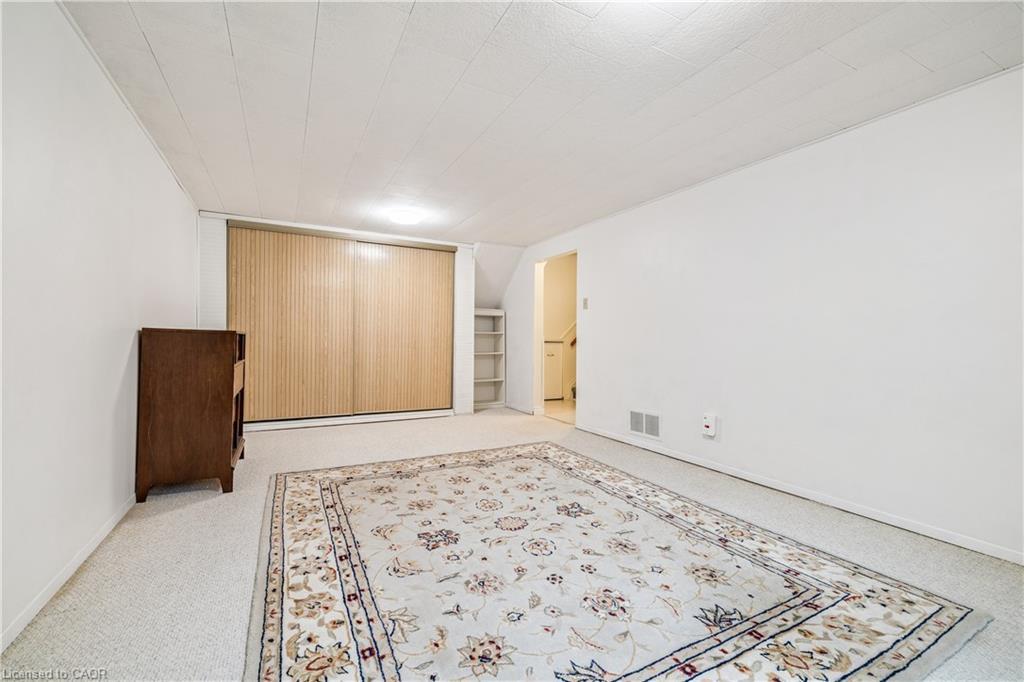 532 Elwood Road, Burlington, ON - Indoor Photo Showing Other Room