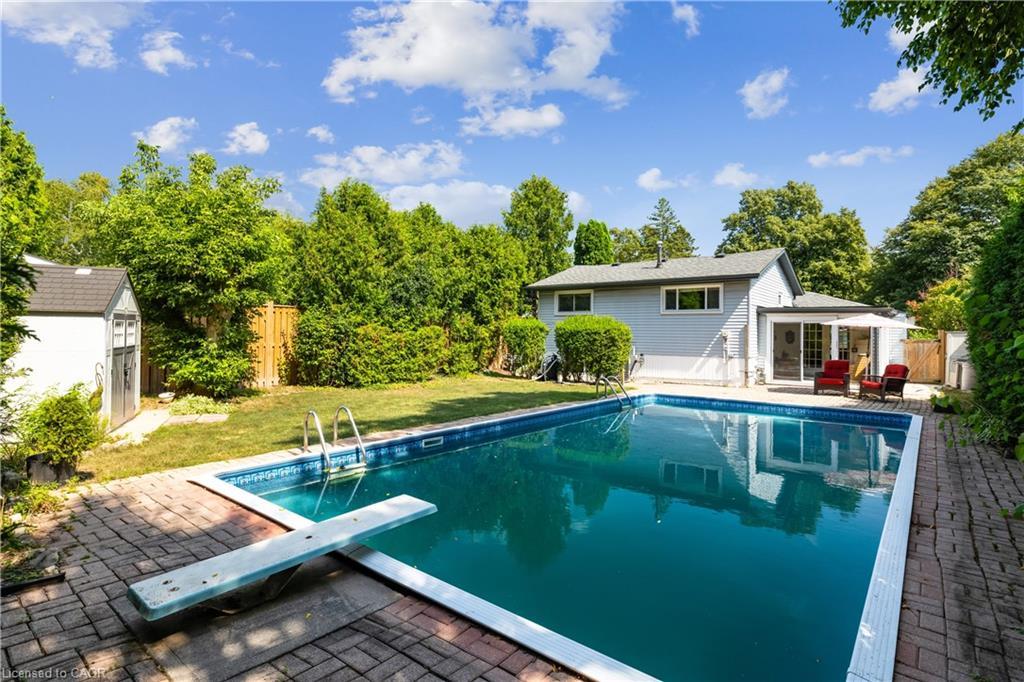 532 Elwood Road, Burlington, ON - Outdoor With In Ground Pool With Backyard