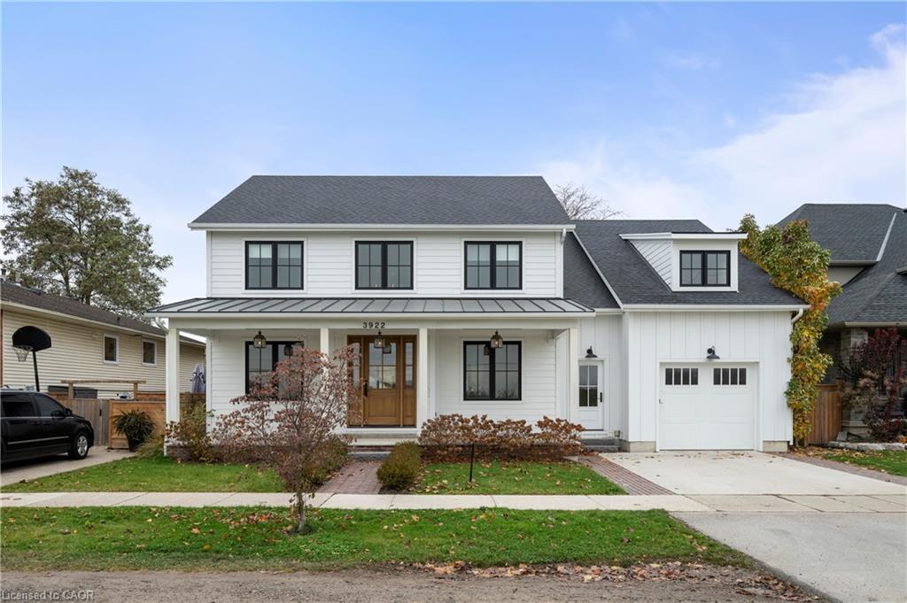 3922 Twenty Third Street, Lincoln, ON - Outdoor With Facade