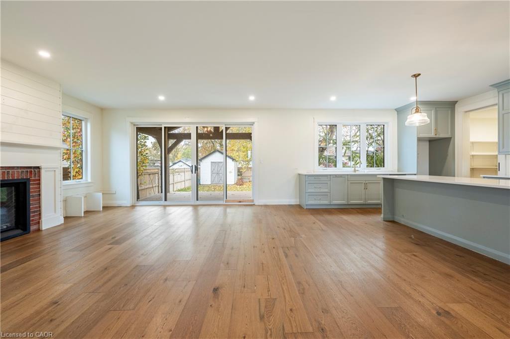 3922 Twenty Third Street, Lincoln, ON - Indoor Photo Showing Other Room With Fireplace