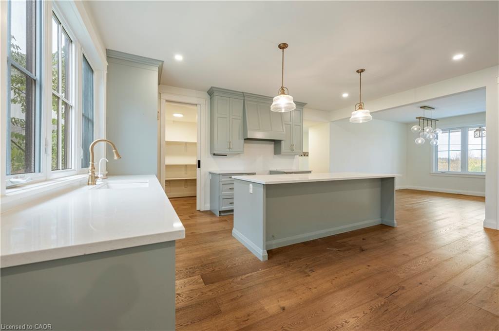 3922 Twenty Third Street, Lincoln, ON - Indoor Photo Showing Kitchen With Upgraded Kitchen