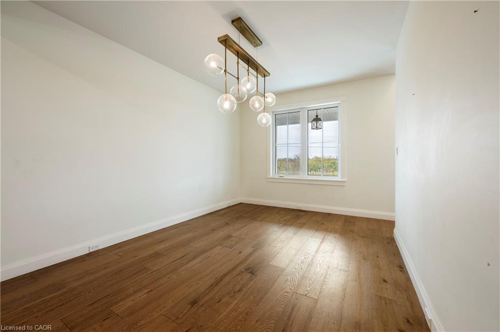 3922 Twenty Third Street, Lincoln, ON - Indoor Photo Showing Other Room