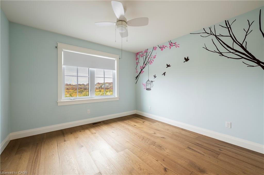 3922 Twenty Third Street, Lincoln, ON - Indoor Photo Showing Other Room