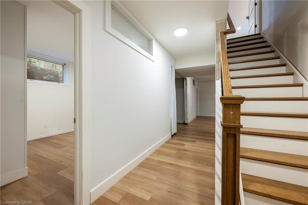 3922 Twenty Third Street, Lincoln, ON - Indoor Photo Showing Other Room