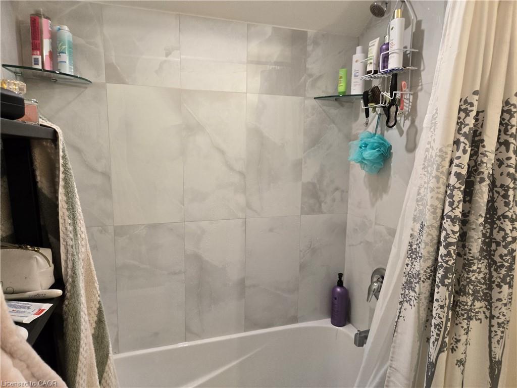 3922 Twenty Third Street, Lincoln, ON - Indoor Photo Showing Bathroom