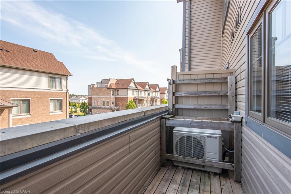 H3-70 Willowrun Drive, Kitchener, ON - Outdoor With Exterior