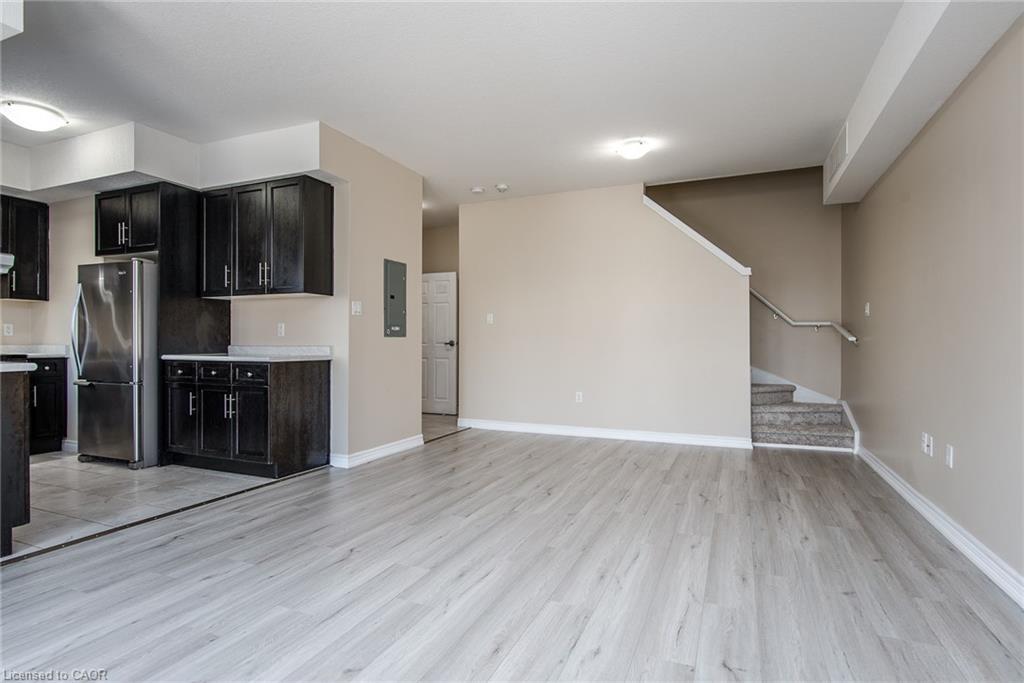 H3-70 Willowrun Drive, Kitchener, ON - Indoor Photo Showing Other Room