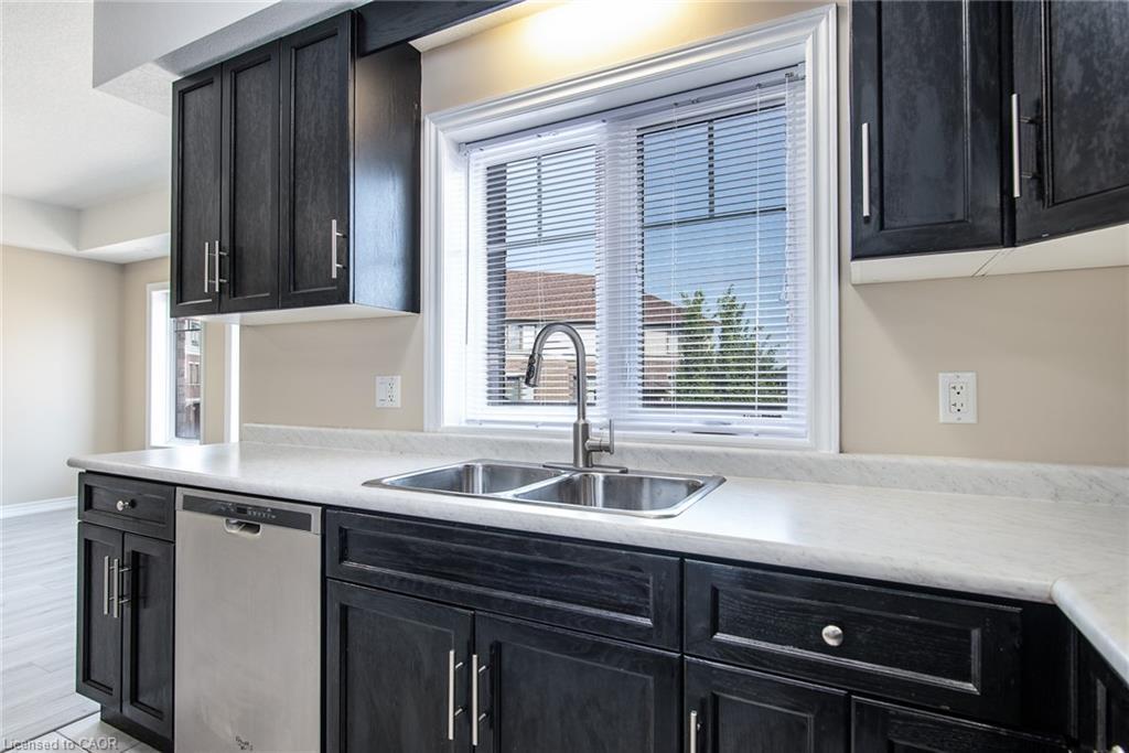 H3-70 Willowrun Drive, Kitchener, ON - Indoor Photo Showing Kitchen With Double Sink
