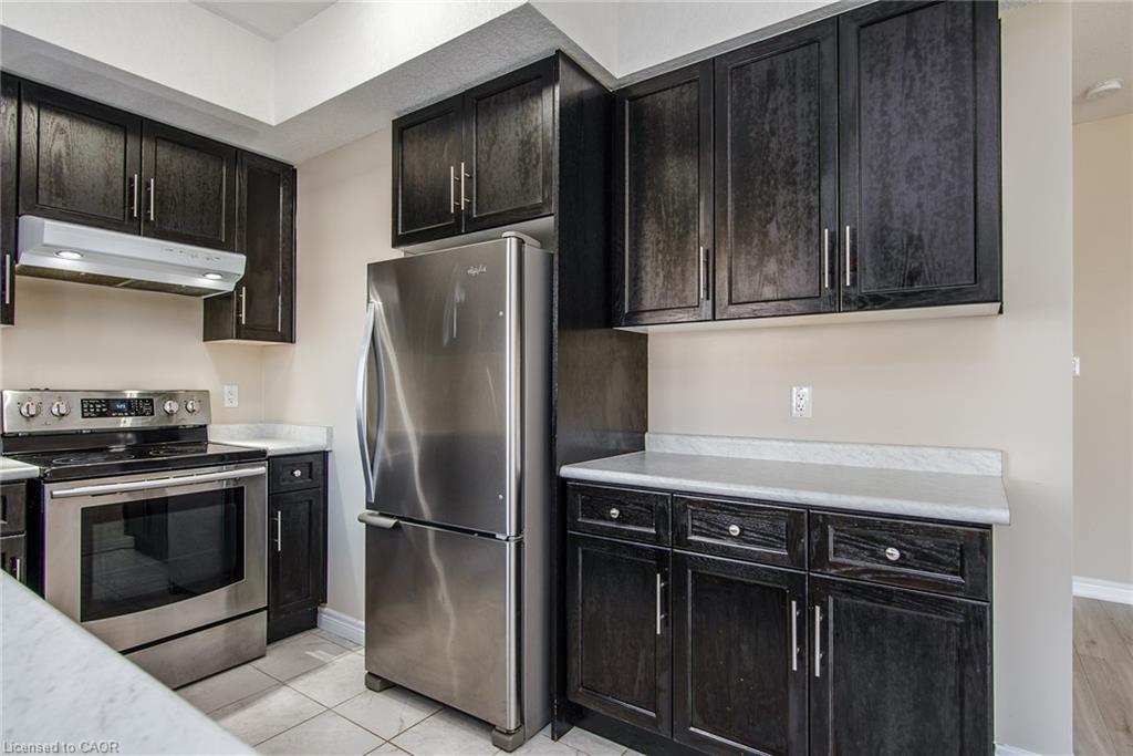H3-70 Willowrun Drive, Kitchener, ON - Indoor Photo Showing Kitchen With Stainless Steel Kitchen