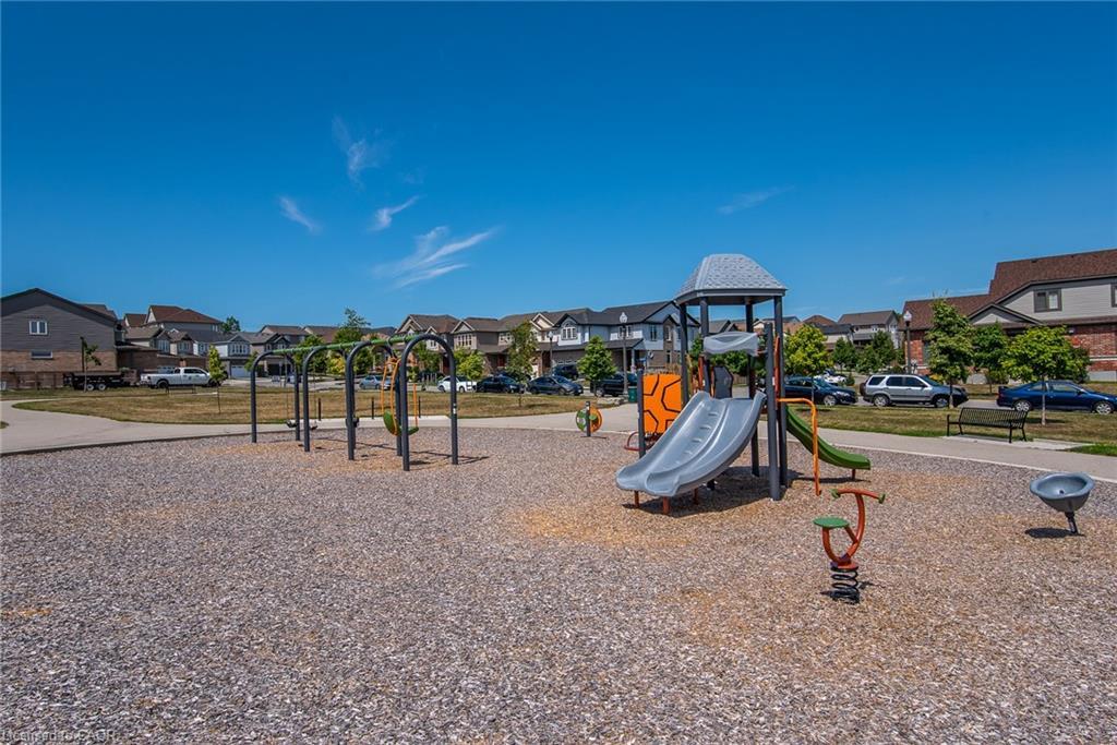 H3-70 Willowrun Drive, Kitchener, ON - Outdoor