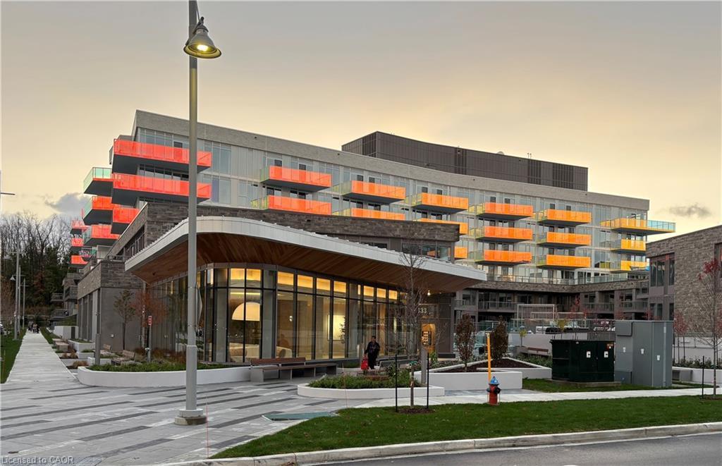 262-333 Sunseeker Avenue, Innisfil, ON - Outdoor