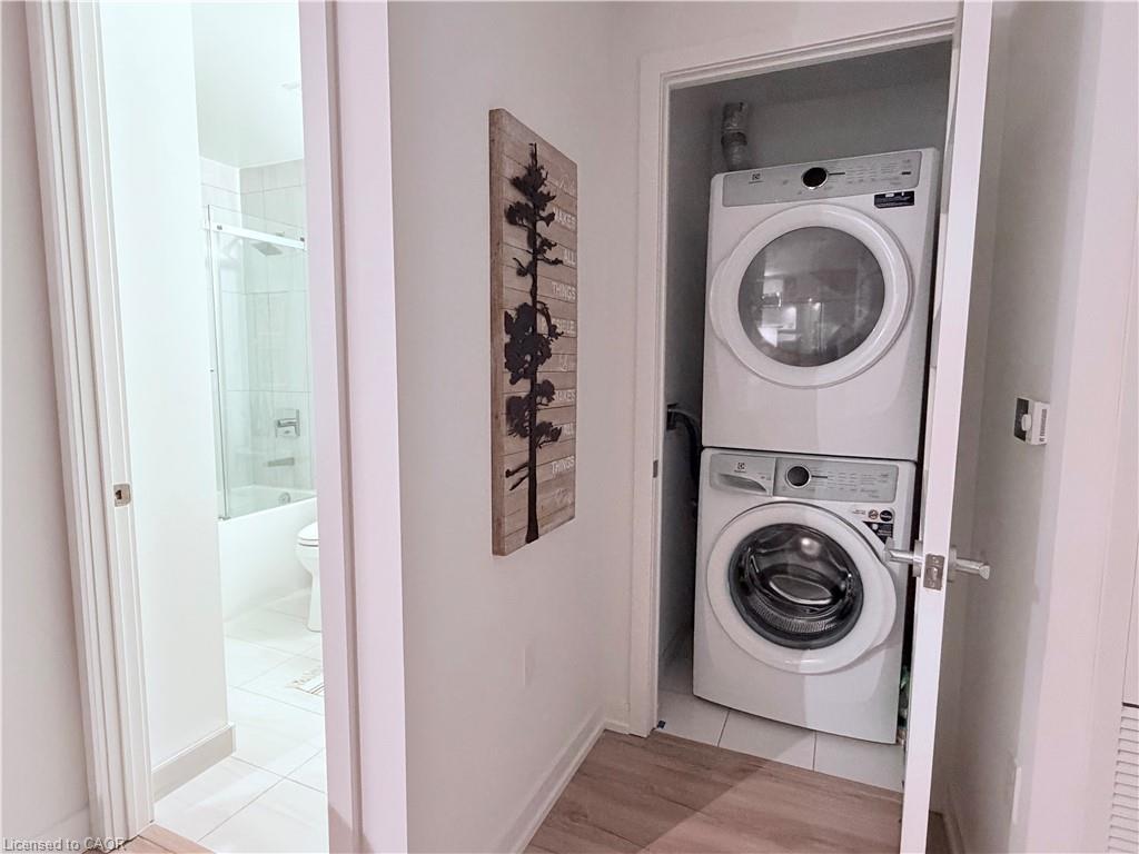 262-333 Sunseeker Avenue, Innisfil, ON - Indoor Photo Showing Laundry Room