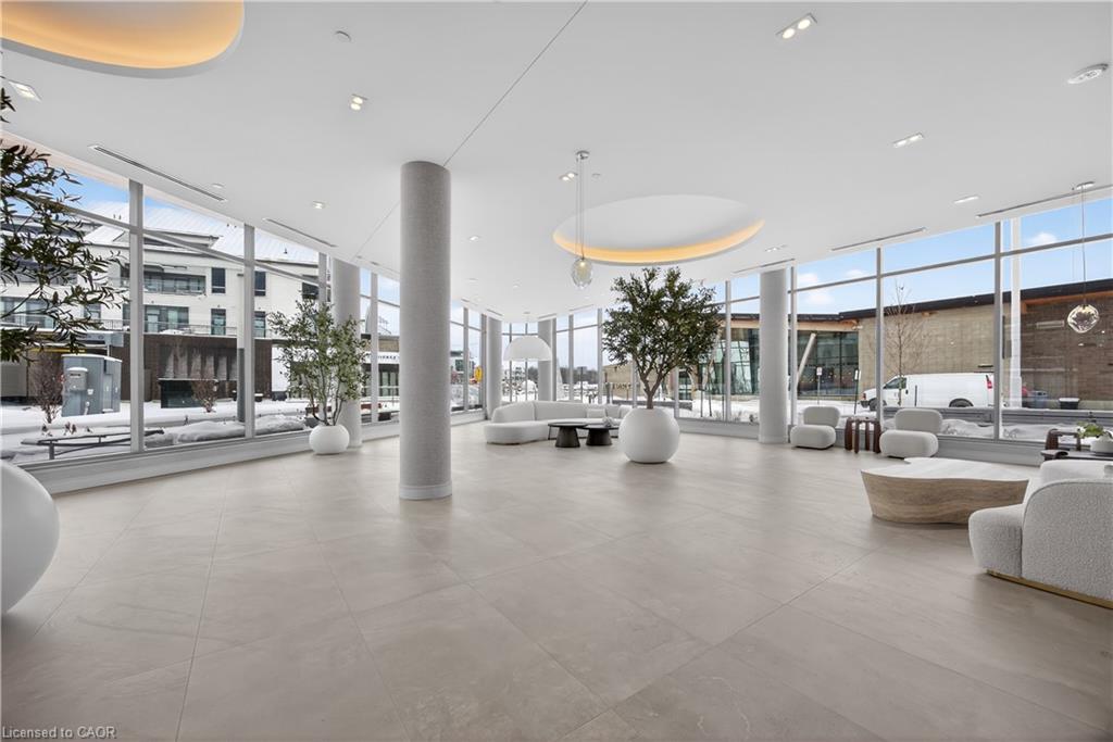 262-333 Sunseeker Avenue, Innisfil, ON - Indoor