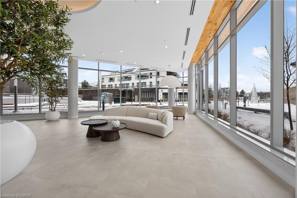 262-333 Sunseeker Avenue, Innisfil, ON - Indoor