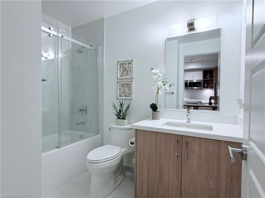 262-333 Sunseeker Avenue, Innisfil, ON - Indoor Photo Showing Bathroom