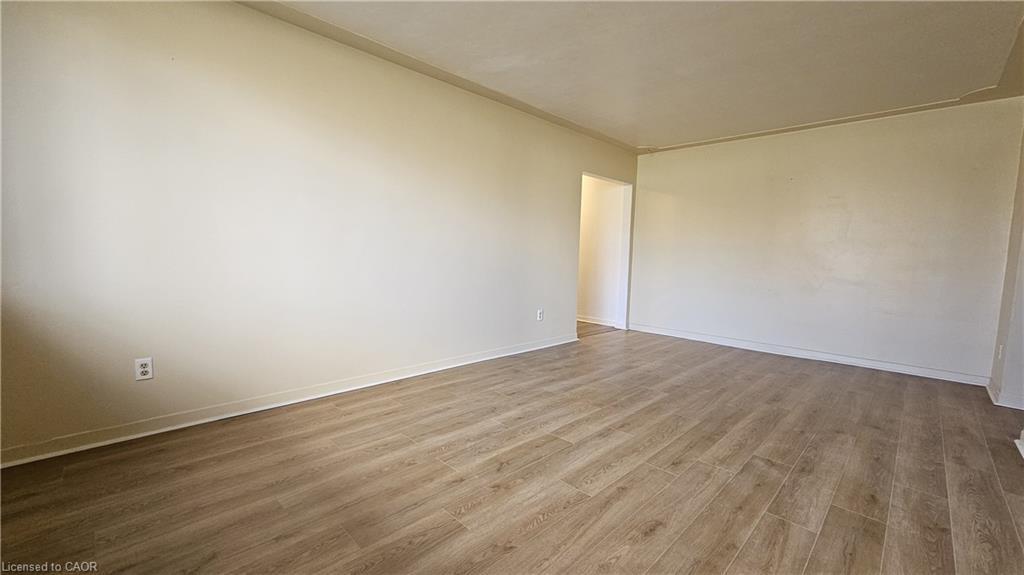 3-357 Connaught Street, Kitchener, ON - Indoor Photo Showing Other Room