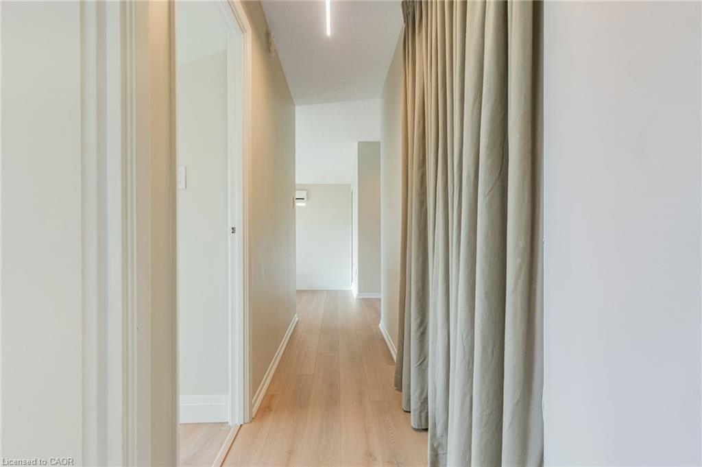 505-75 Queen Street N, Hamilton, ON - Indoor Photo Showing Other Room