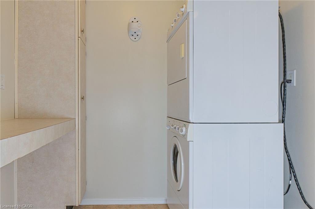 505-75 Queen Street N, Hamilton, ON - Indoor Photo Showing Laundry Room