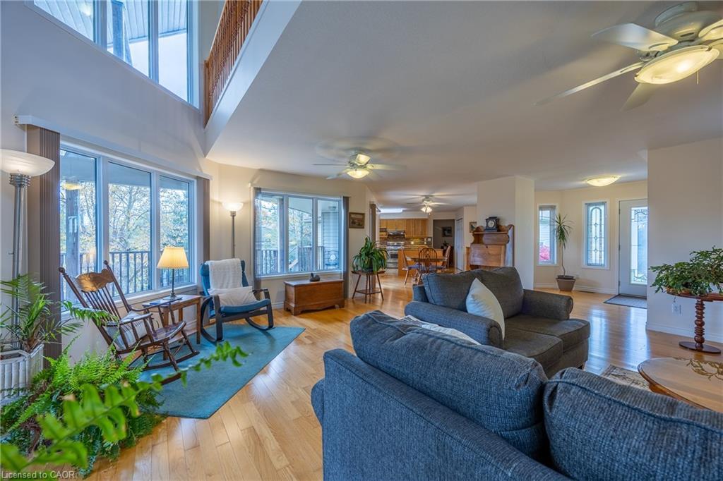 1028 #59 Highway, Port Rowan, ON - Indoor Photo Showing Living Room
