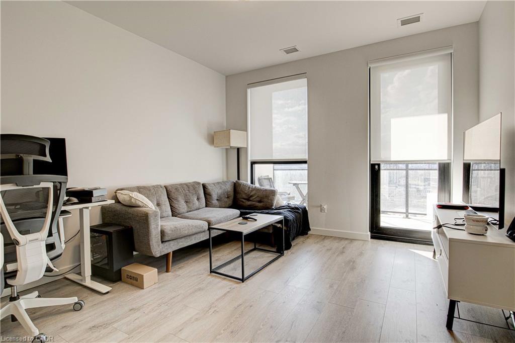 1803-181 King Street S, Waterloo, ON - Indoor Photo Showing Other Room