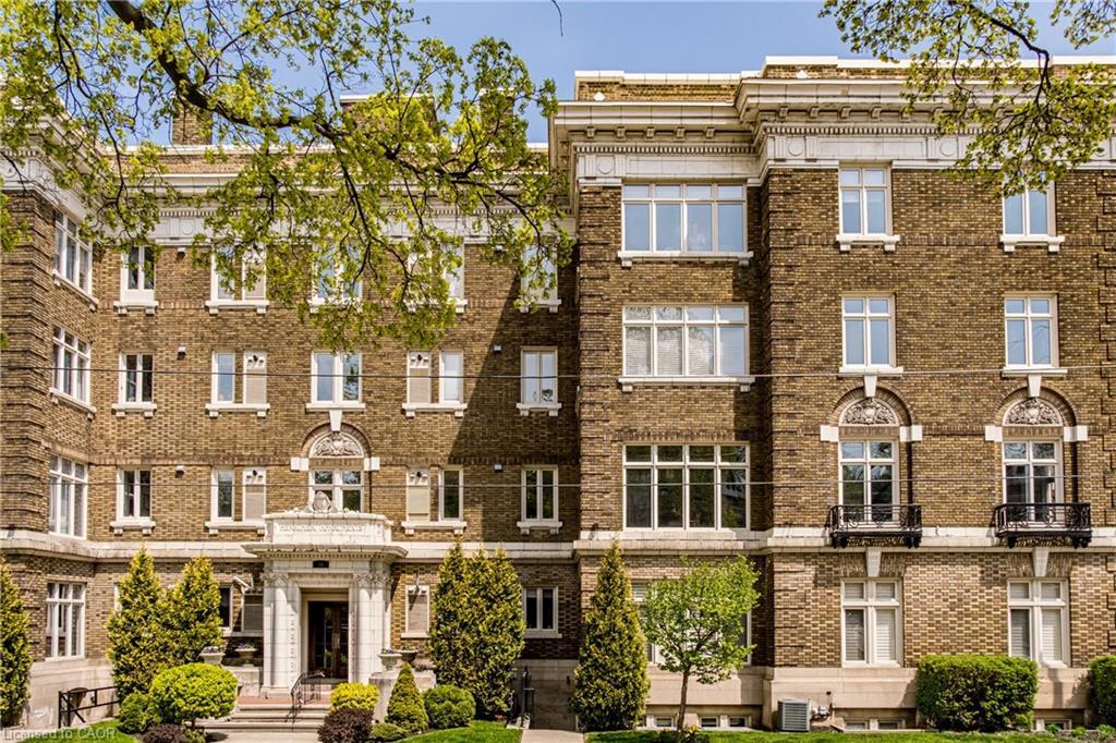 13-86 Herkimer Street, Hamilton, ON - Outdoor With Facade