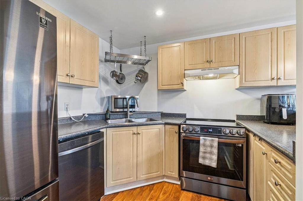 1B-73 Garfield Avenue S, Hamilton, ON - Indoor Photo Showing Kitchen With Stainless Steel Kitchen With Double Sink