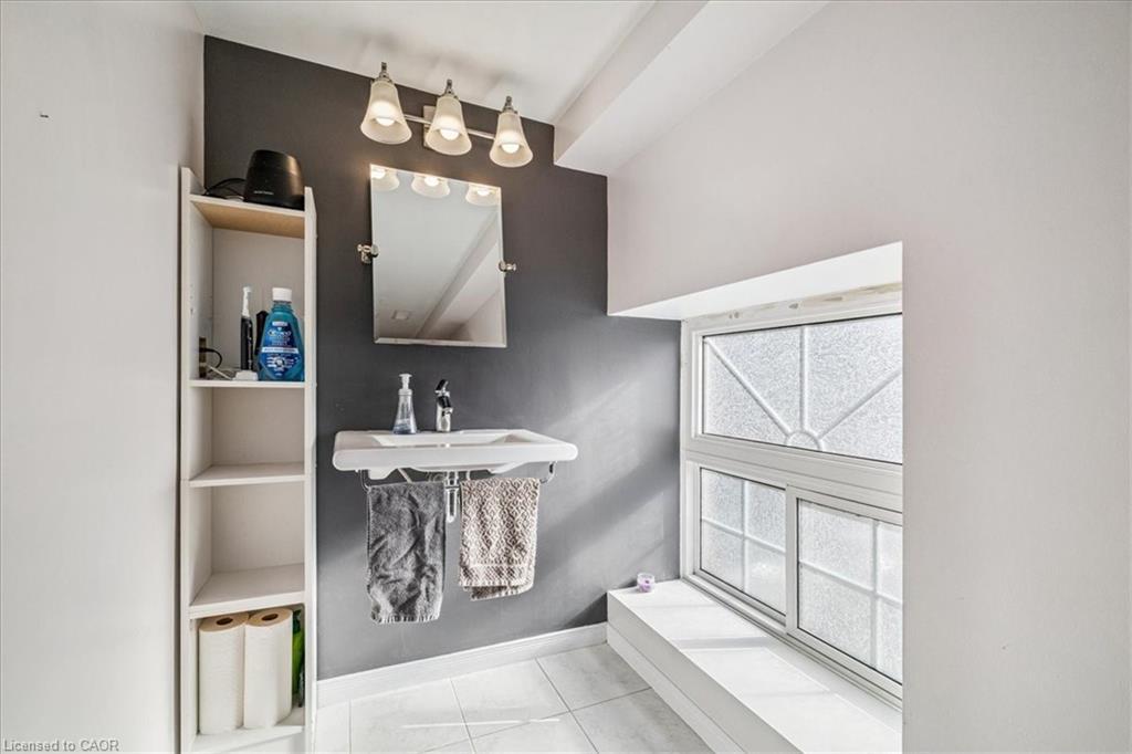 1B-73 Garfield Avenue S, Hamilton, ON - Indoor