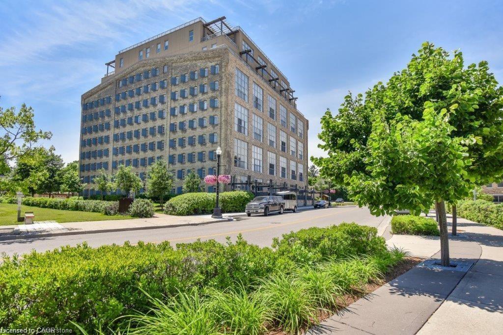 401-5 Father David Bauer Drive, Waterloo, ON - Outdoor With Facade