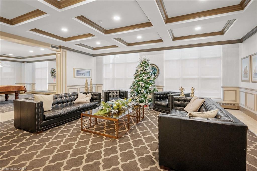 703-442 Maple Avenue S, Burlington, ON - Indoor Photo Showing Other Room