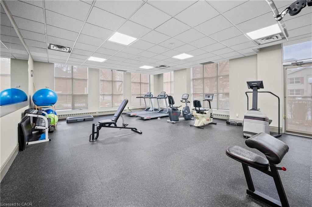 703-442 Maple Avenue S, Burlington, ON - Indoor Photo Showing Gym Room
