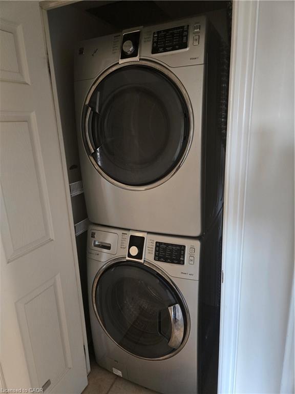 703-442 Maple Avenue S, Burlington, ON - Indoor Photo Showing Laundry Room