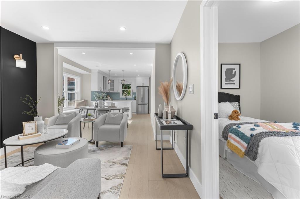 56 East 34Th Street, Hamilton, ON - Indoor