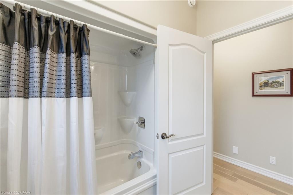 4343 Highway 3, Cayuga, ON - Indoor Photo Showing Bathroom