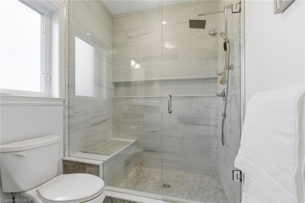 4343 Highway 3, Cayuga, ON - Indoor Photo Showing Bathroom