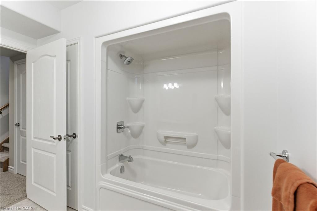 4343 Highway 3, Cayuga, ON - Indoor Photo Showing Bathroom