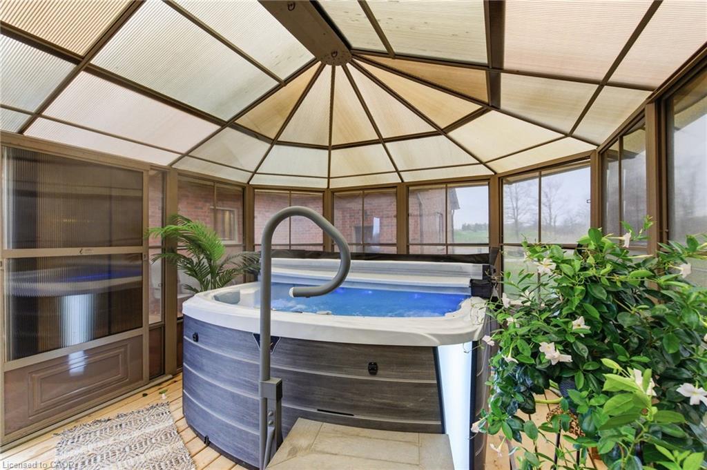 4343 Highway 3, Cayuga, ON - Indoor Photo Showing Other Room