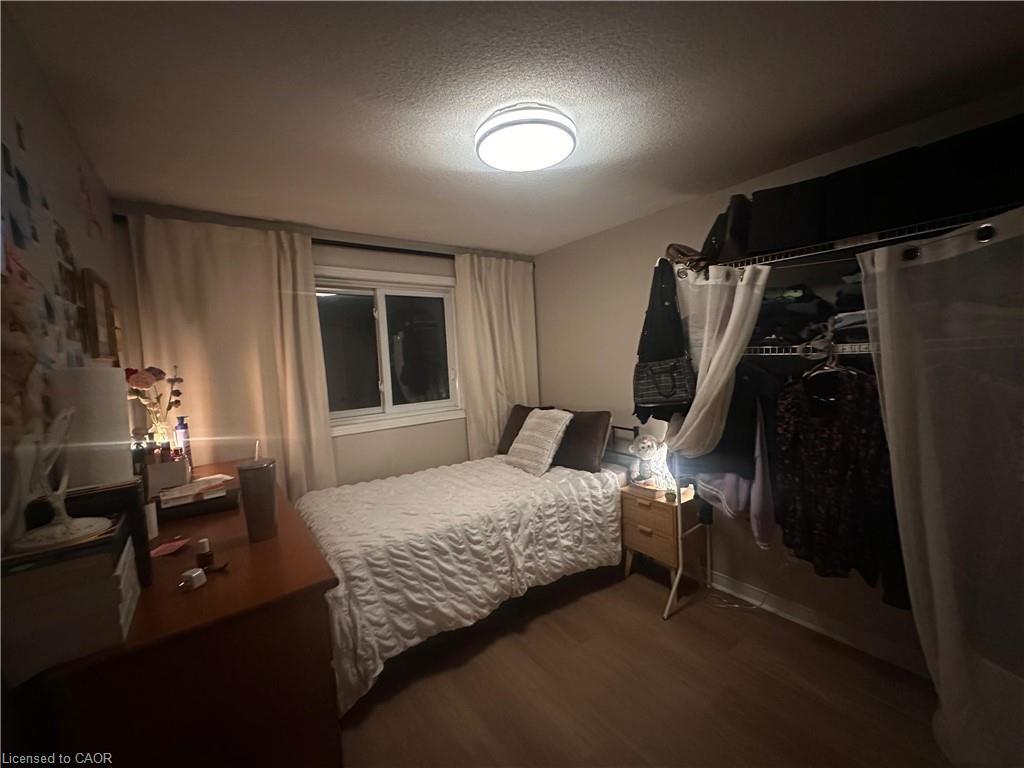 419 Downsview Place, Waterloo, ON - Indoor Photo Showing Bedroom