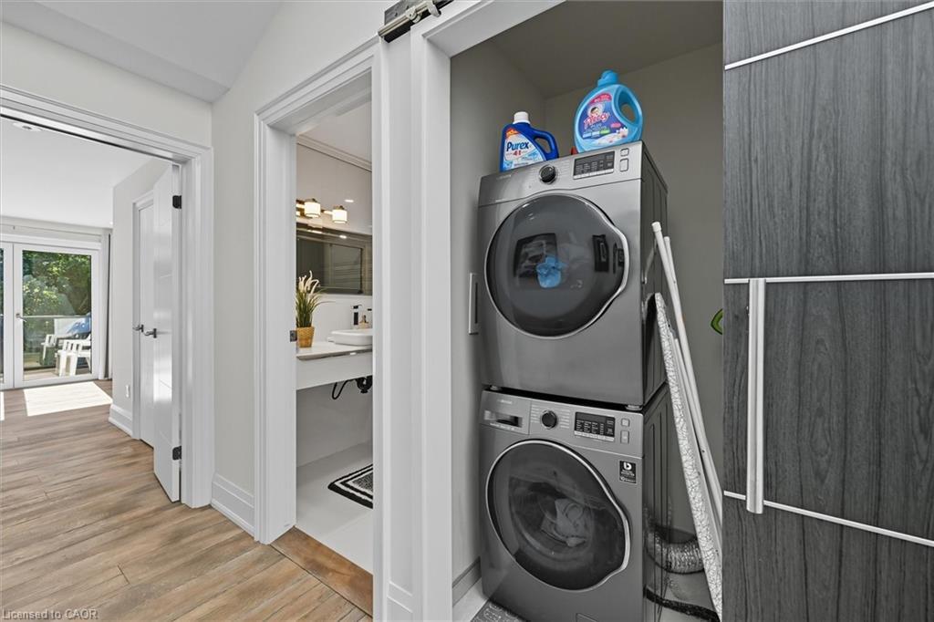 568 Dynes Road, Burlington, ON - Indoor Photo Showing Laundry Room
