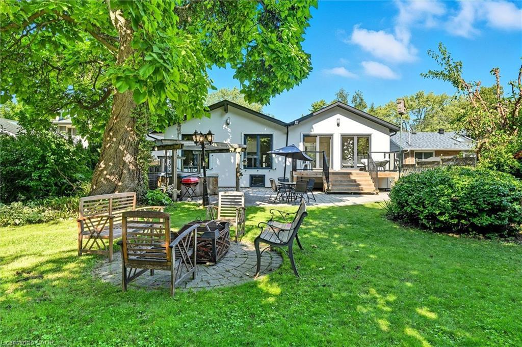 568 Dynes Road, Burlington, ON - Outdoor With Deck Patio Veranda