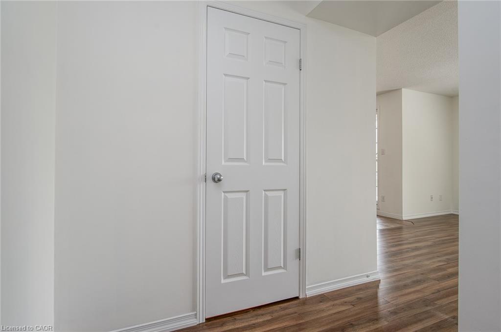 32-950 Highland Drive W, Kitchener, ON - Indoor Photo Showing Other Room