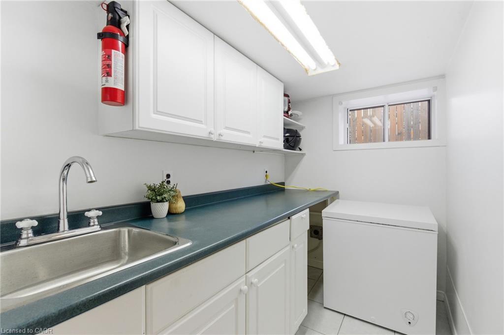 76 East 15Th Street, Hamilton, ON - Indoor