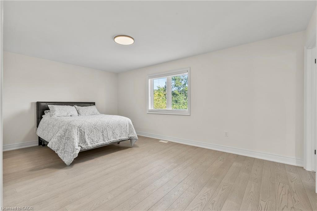 181 Hodgkins Street, Thorold, ON - Indoor Photo Showing Bedroom