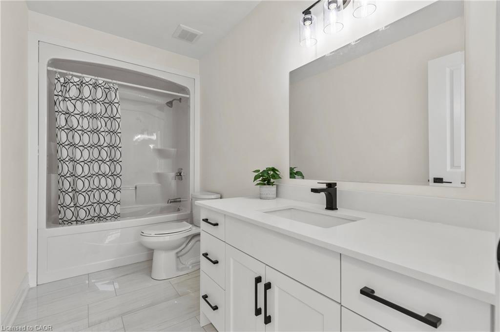181 Hodgkins Street, Thorold, ON - Indoor Photo Showing Bathroom